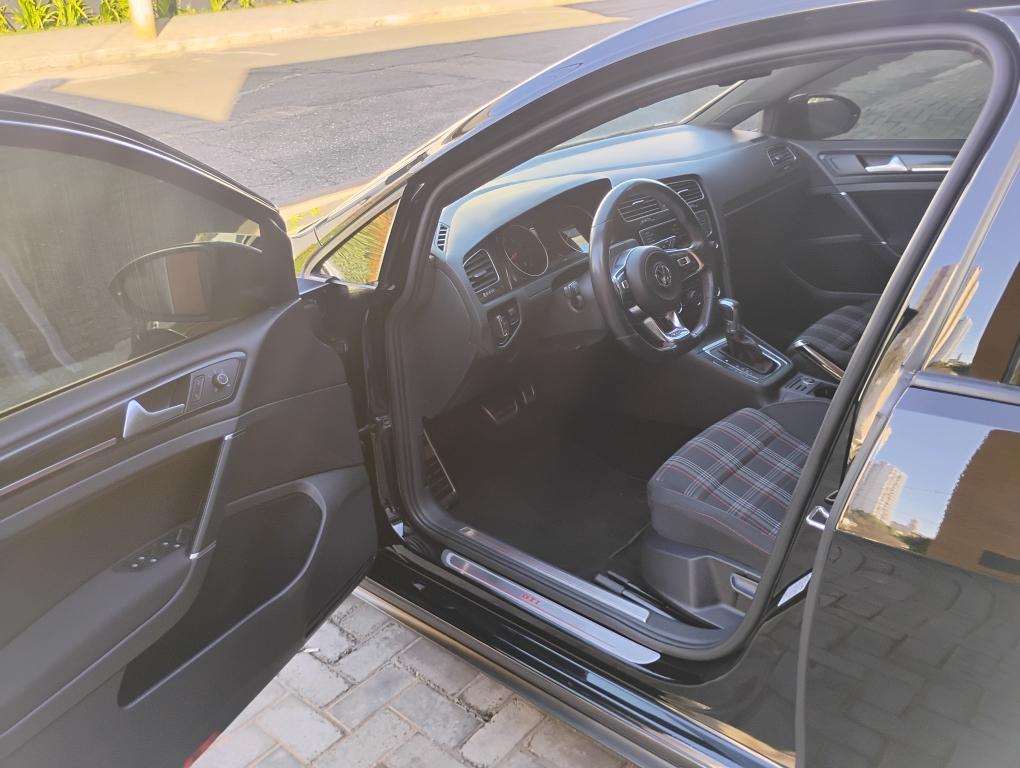 VOLKSWAGEN Golf - Foto