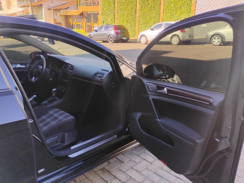 VOLKSWAGEN Golf - Foto