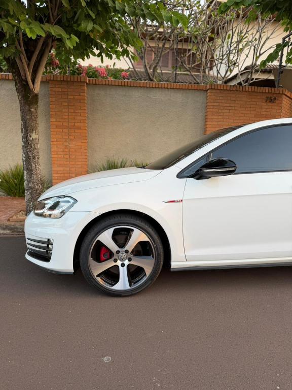 VOLKSWAGEN Golf - Foto