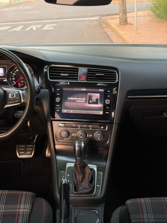 VOLKSWAGEN Golf - Foto