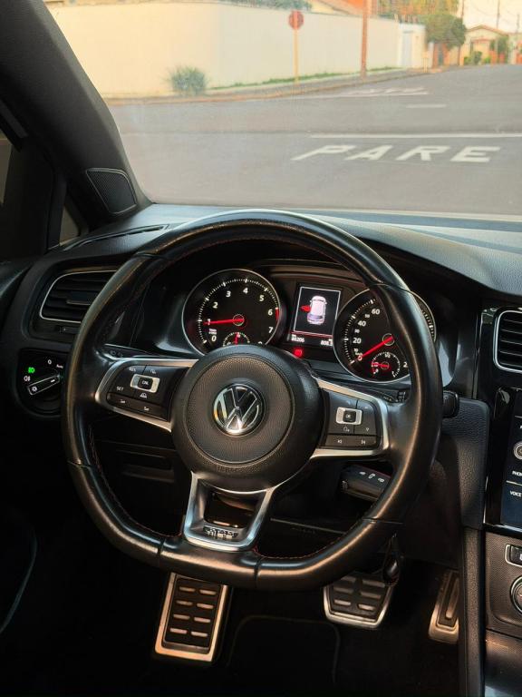 VOLKSWAGEN Golf - Foto