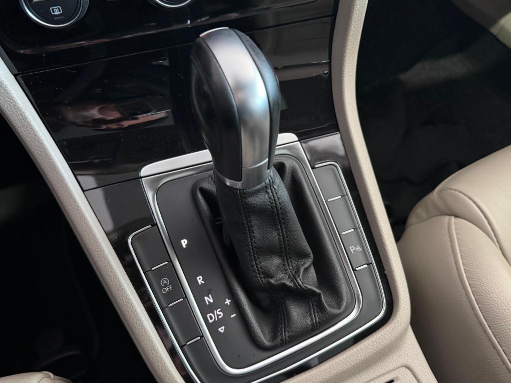 VOLKSWAGEN Golf Variant - Foto
