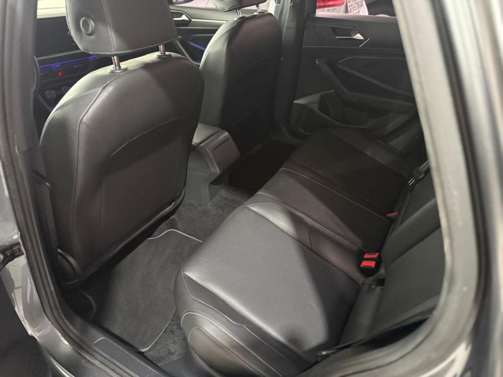 VOLKSWAGEN Jetta - Foto
