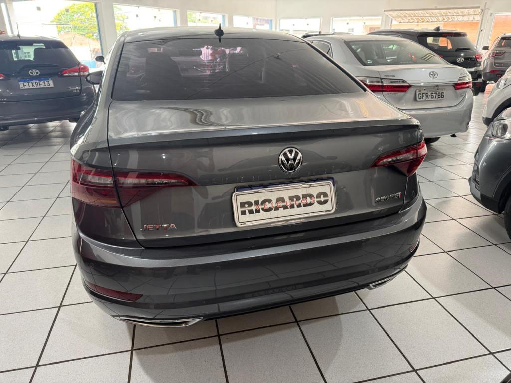 VOLKSWAGEN Jetta - Foto