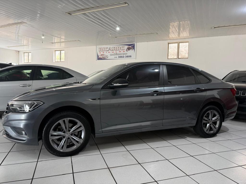 VOLKSWAGEN Jetta - Foto