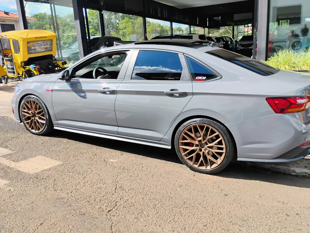 VOLKSWAGEN Jetta - Foto
