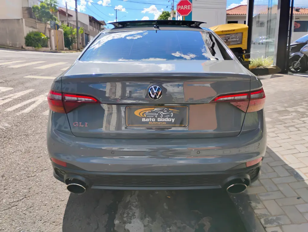 VOLKSWAGEN Jetta - Foto