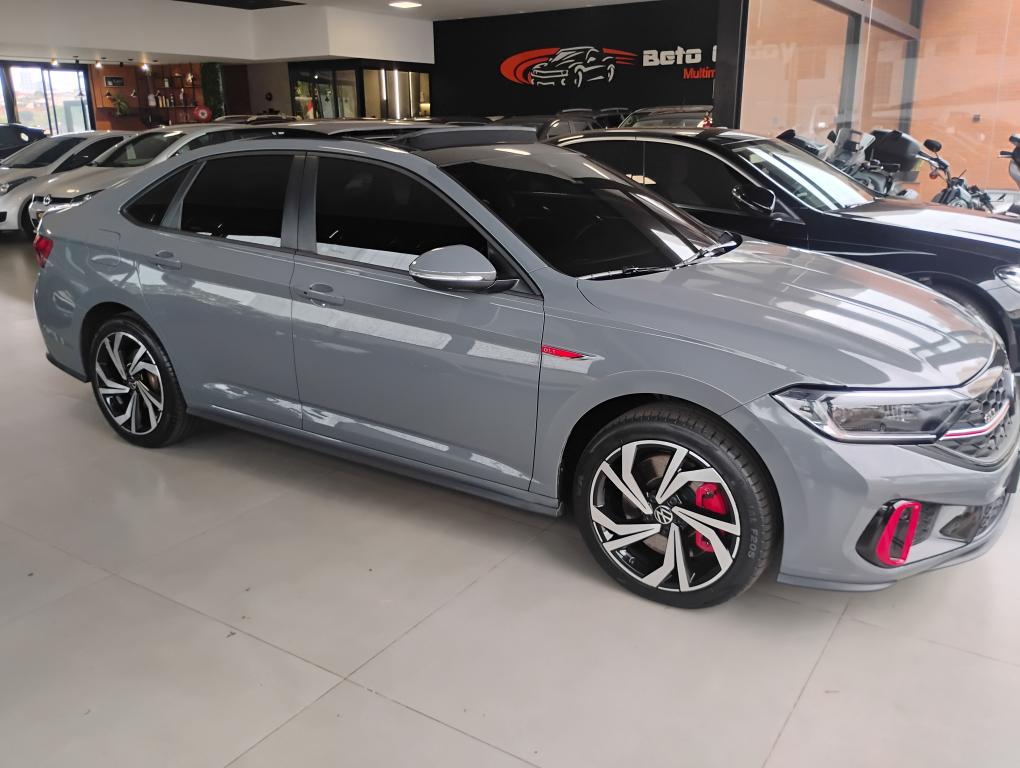 VOLKSWAGEN Jetta - Foto