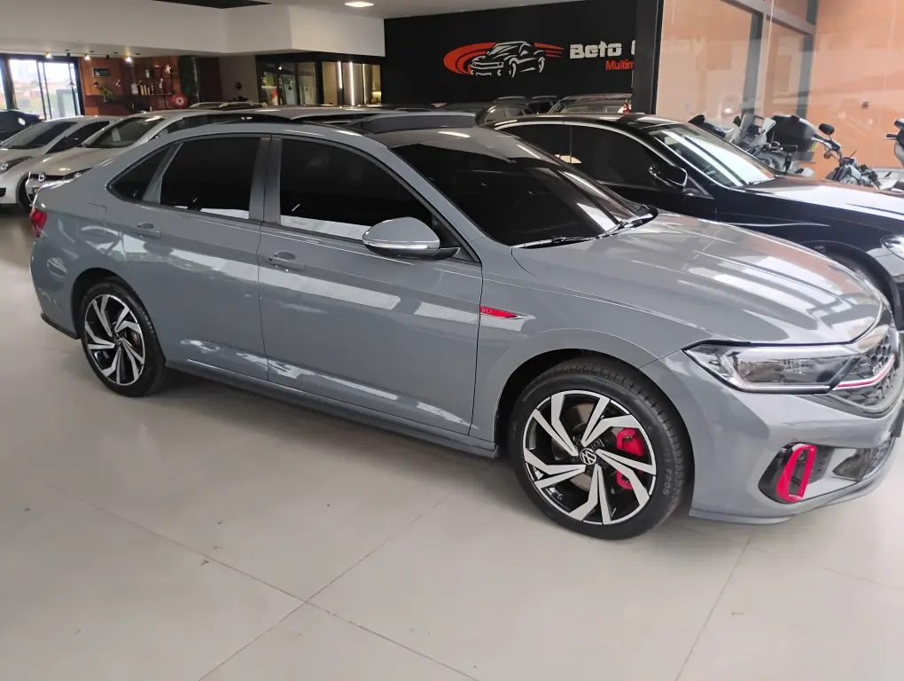 VOLKSWAGEN Jetta - Foto