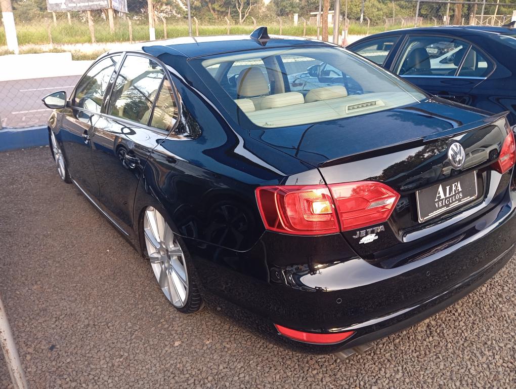 VOLKSWAGEN Jetta - Foto