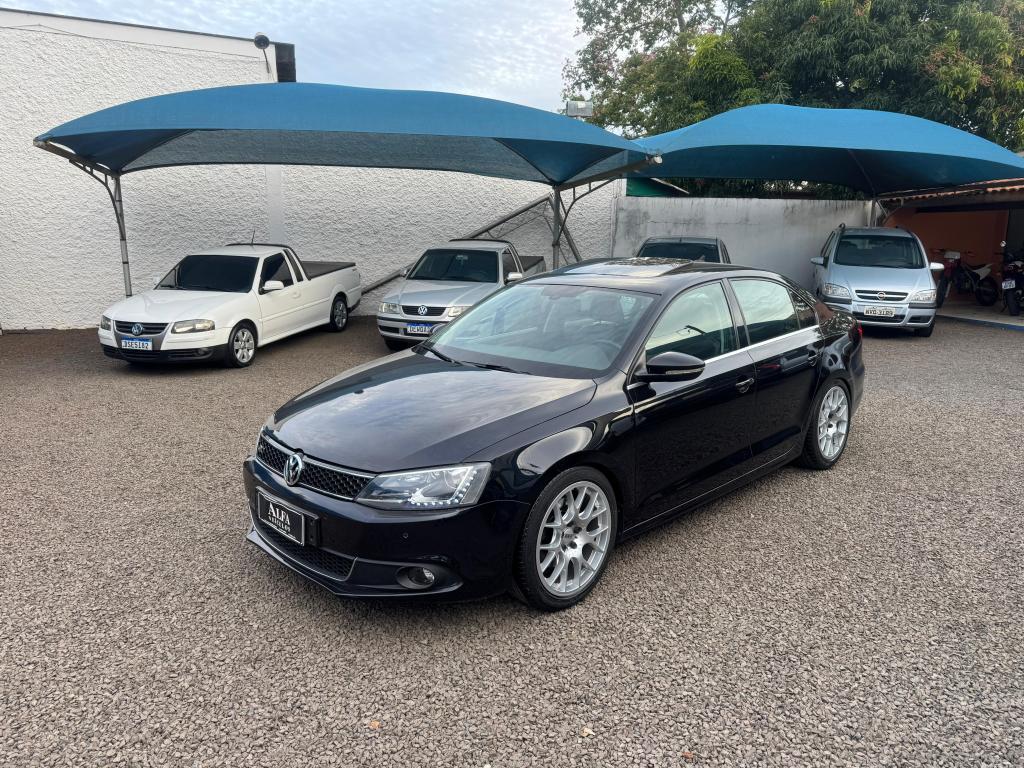 VOLKSWAGEN Jetta - Foto