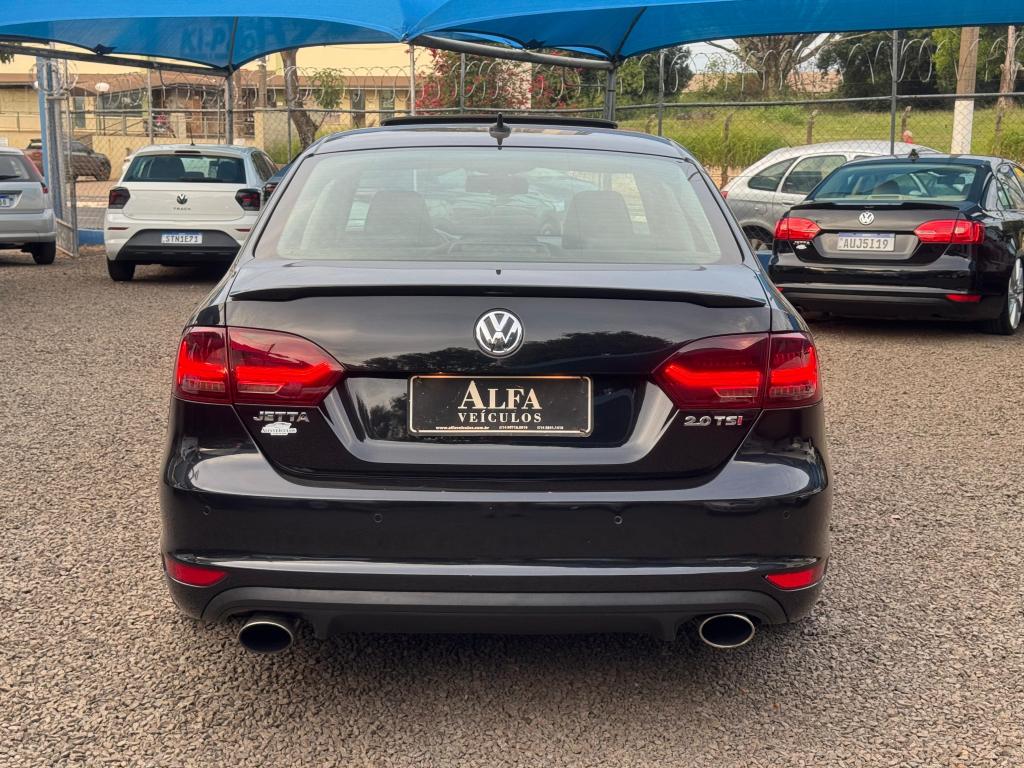 VOLKSWAGEN Jetta - Foto