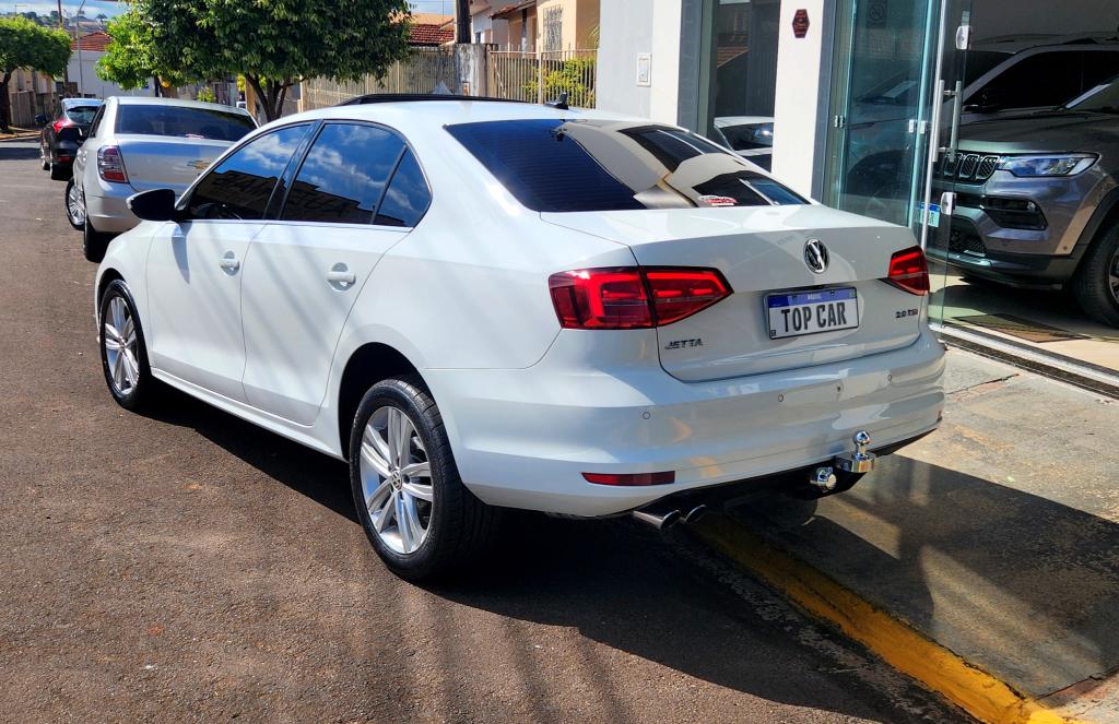 VOLKSWAGEN Jetta - Foto