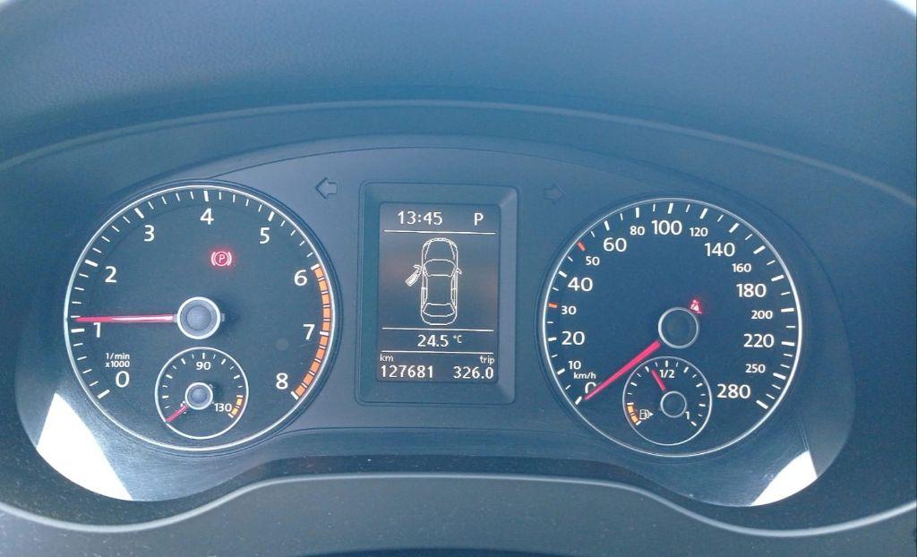 VOLKSWAGEN Jetta - Foto