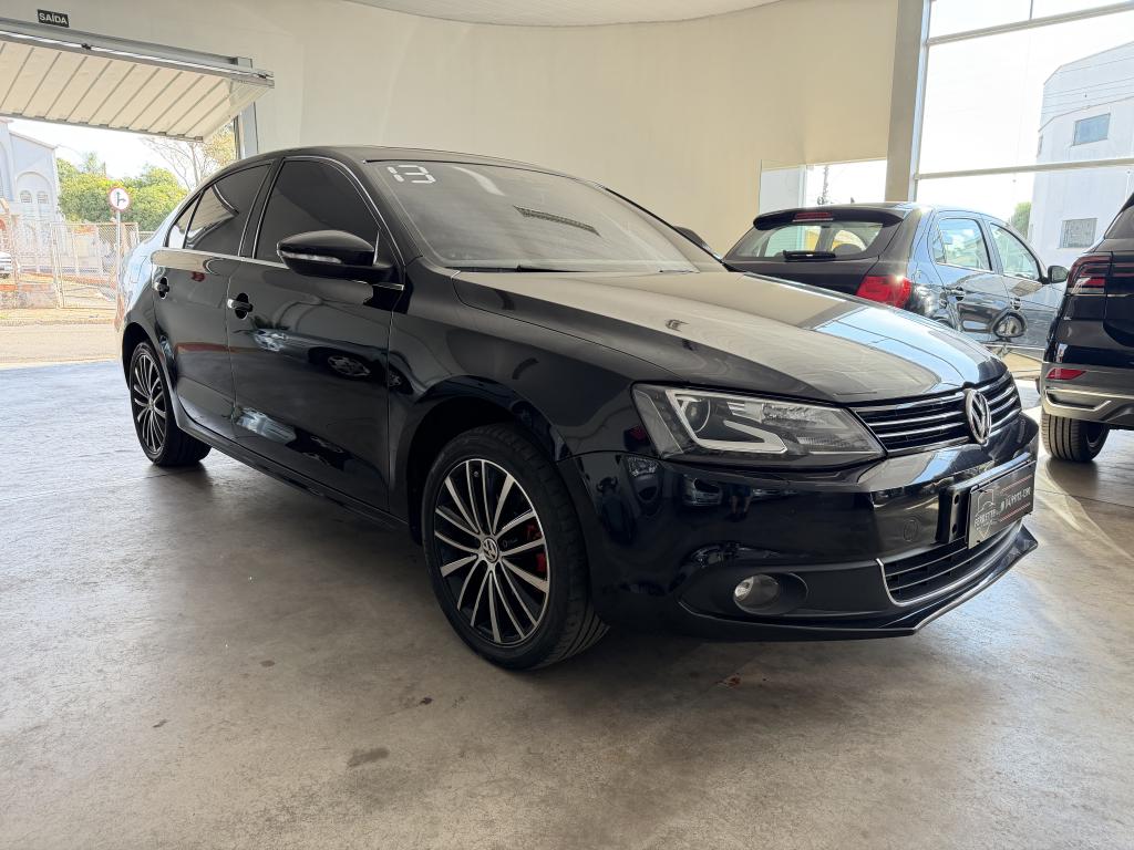 VOLKSWAGEN Jetta - Foto