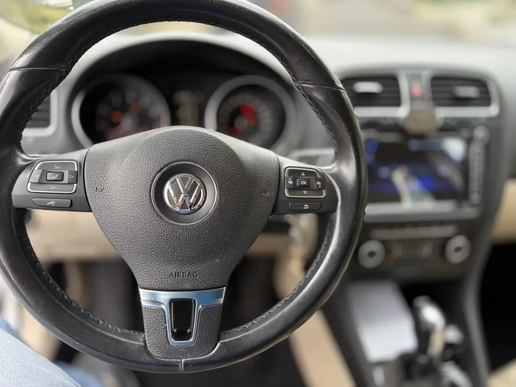 VOLKSWAGEN Jetta Variant - Foto