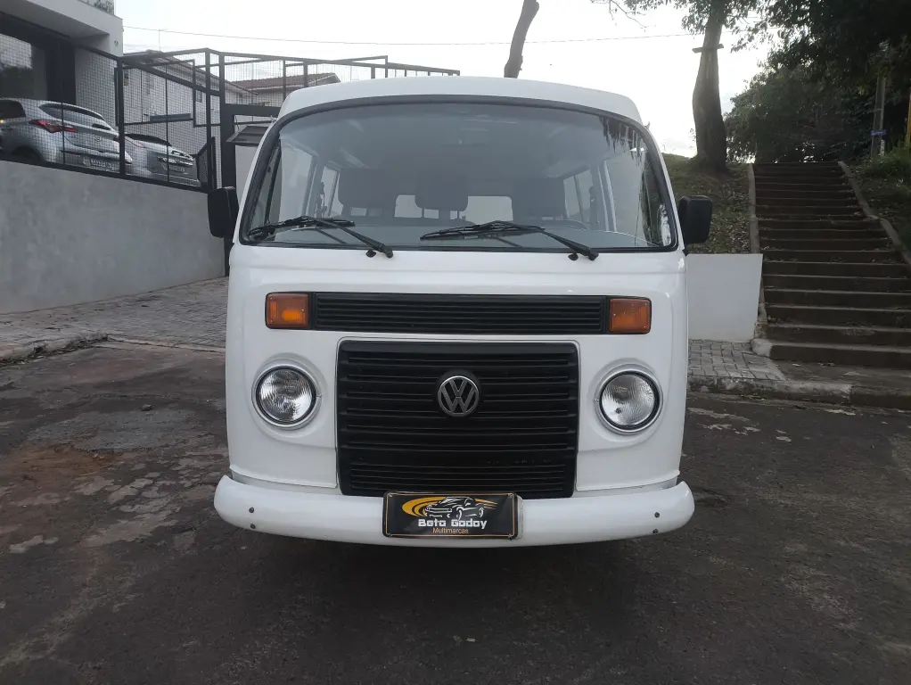 VOLKSWAGEN Kombi