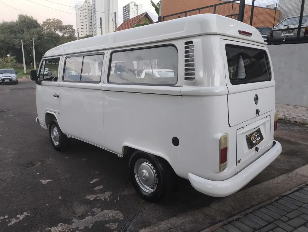 VOLKSWAGEN Kombi - Foto