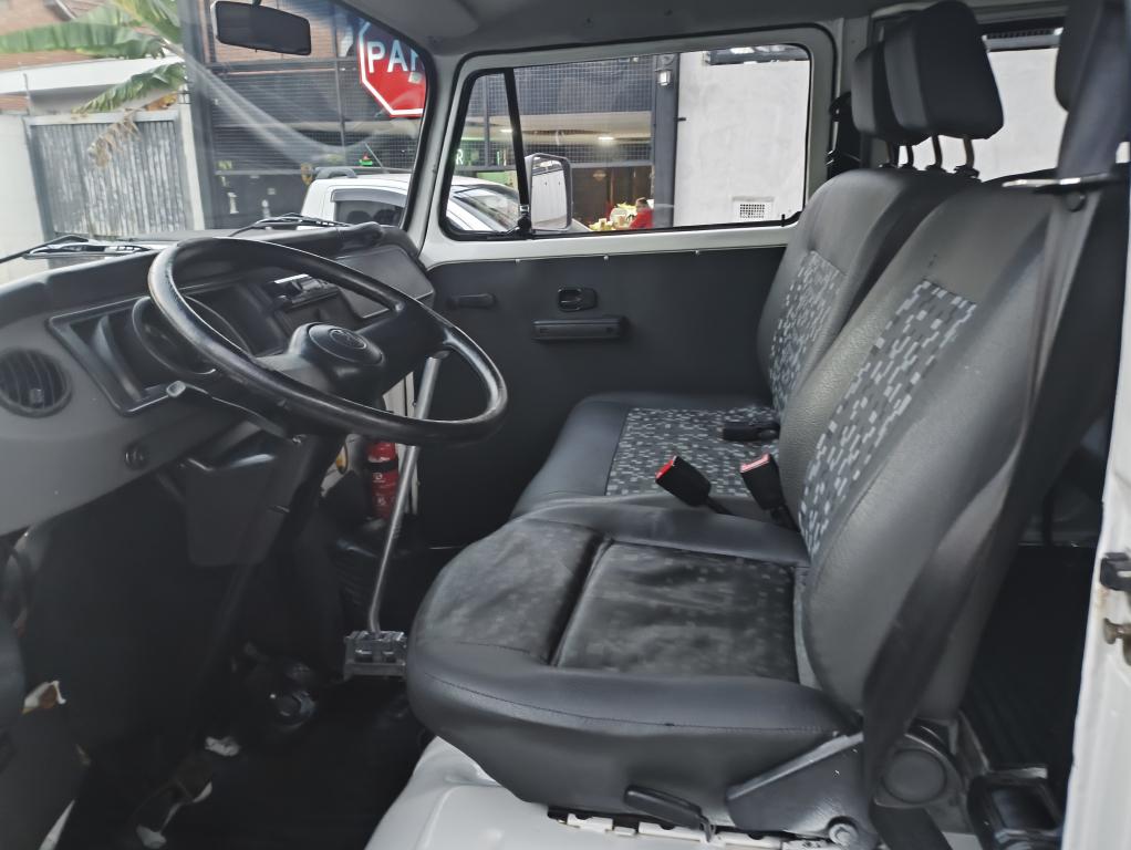 VOLKSWAGEN Kombi - Foto