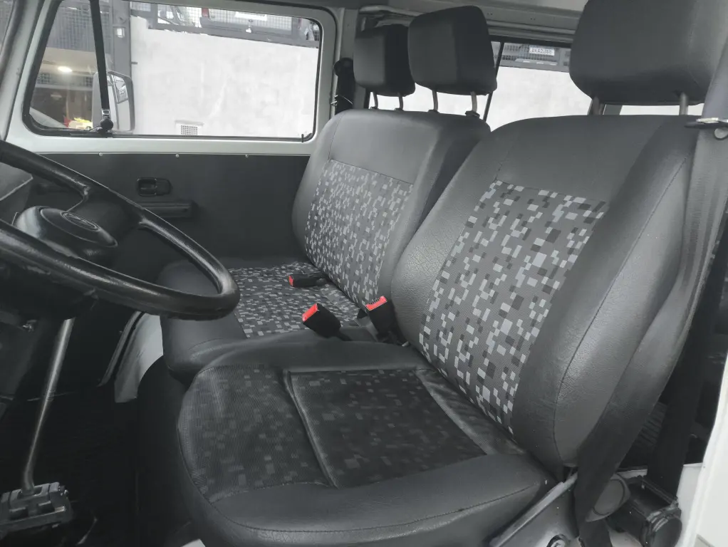 VOLKSWAGEN Kombi - Foto