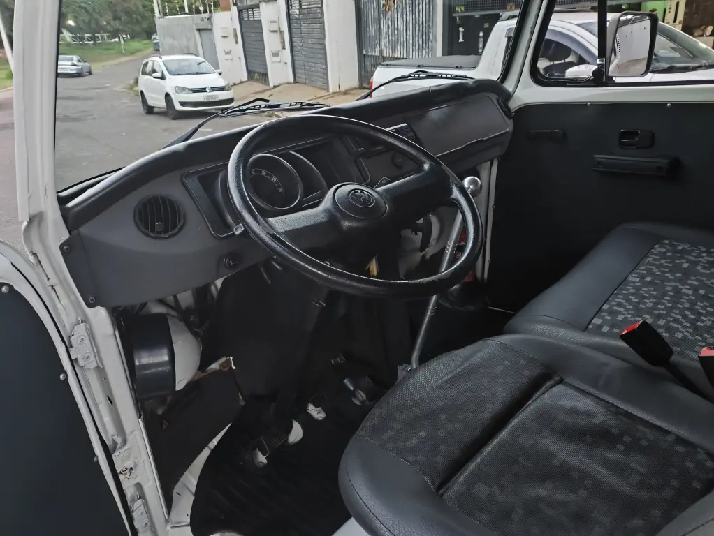 VOLKSWAGEN Kombi - Foto
