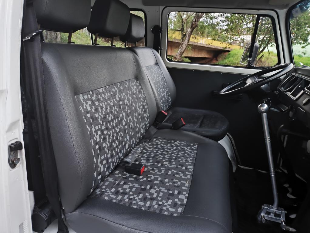 VOLKSWAGEN Kombi - Foto