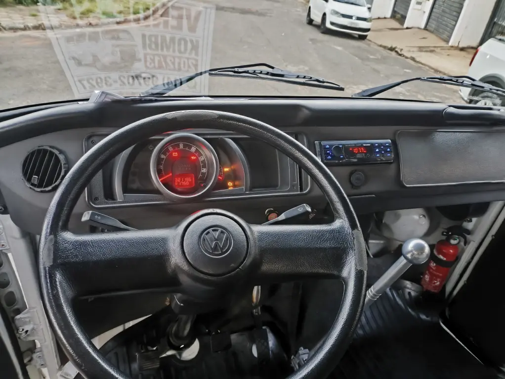 VOLKSWAGEN Kombi - Foto