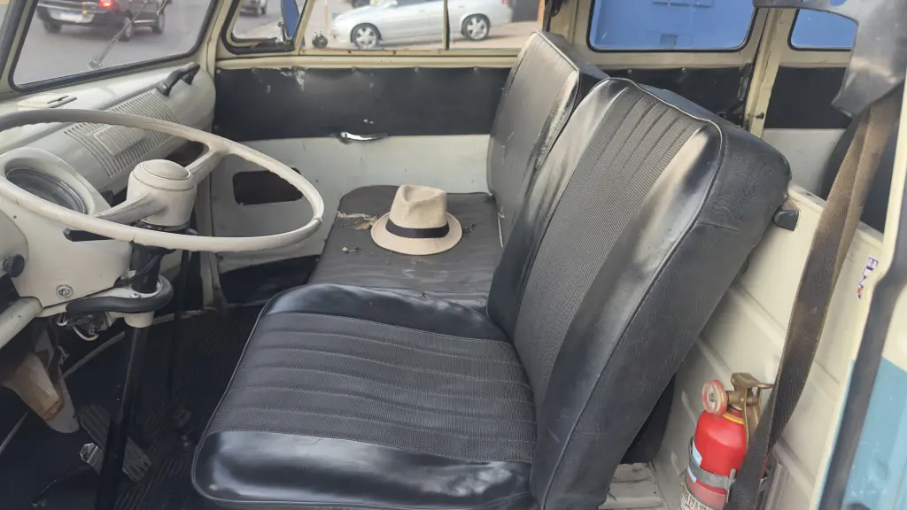 VOLKSWAGEN Kombi - Foto