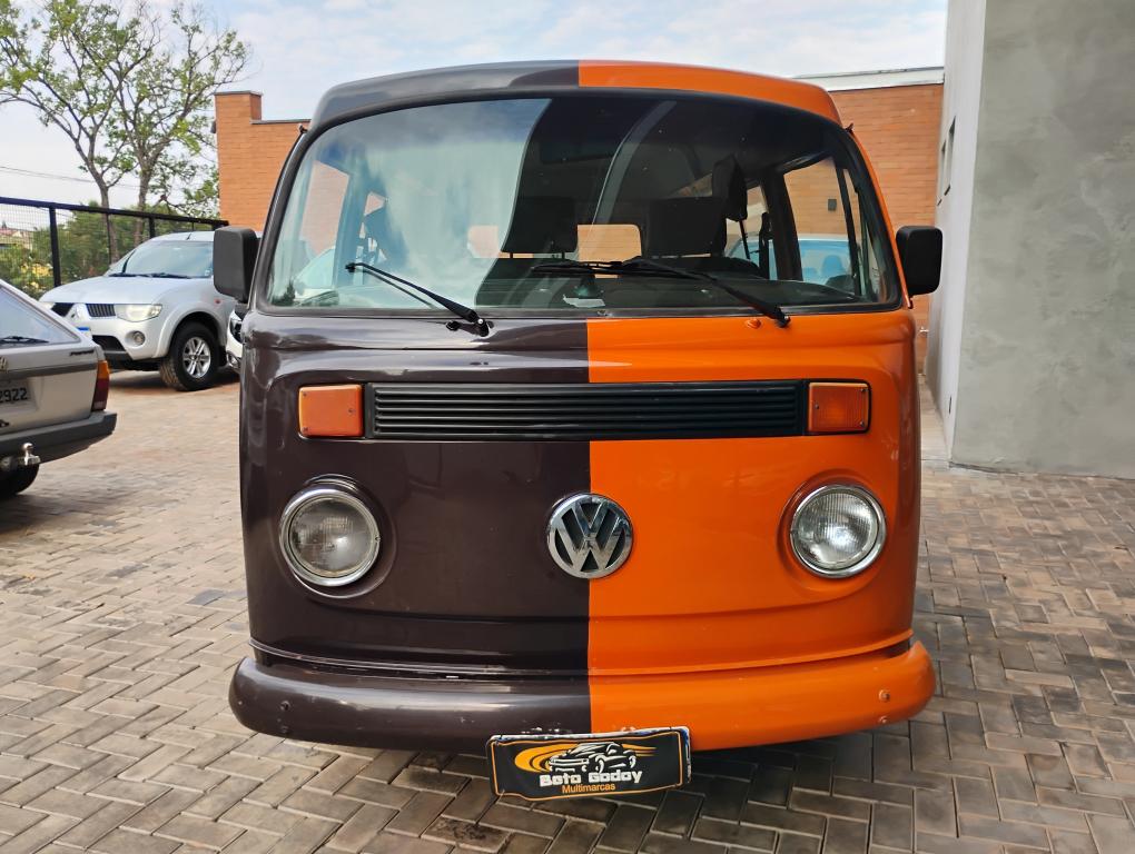VOLKSWAGEN Kombi