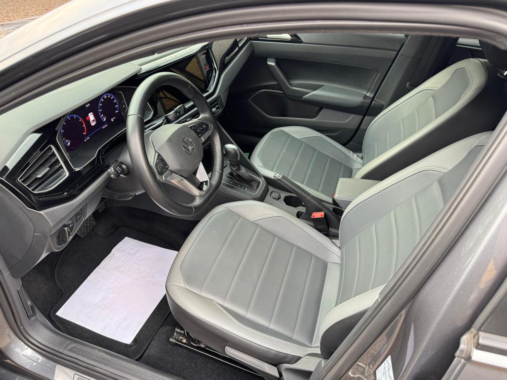 VOLKSWAGEN Nivus - Foto