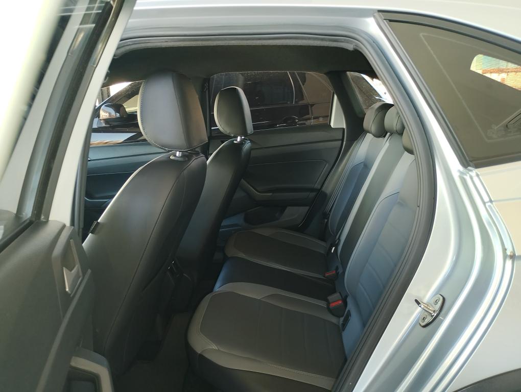 VOLKSWAGEN Nivus - Foto