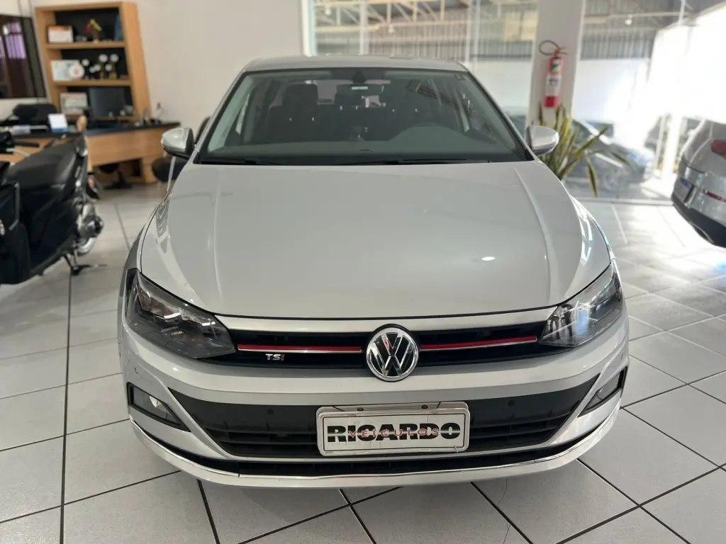 VOLKSWAGEN Polo Hatch