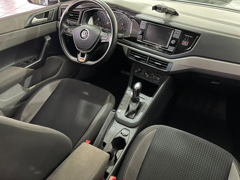 VOLKSWAGEN Polo Hatch - Foto