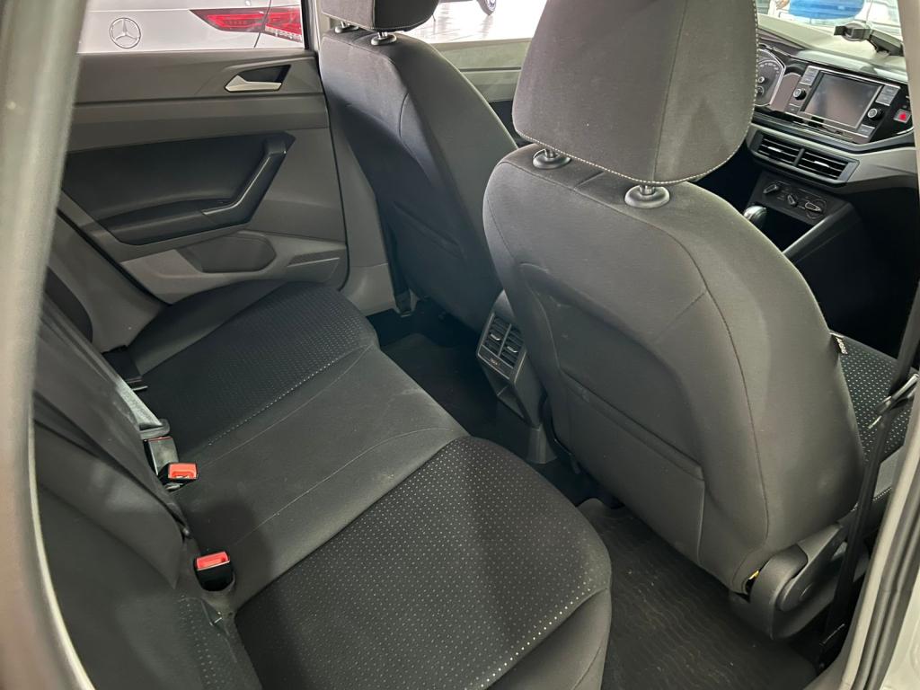 VOLKSWAGEN Polo Hatch - Foto