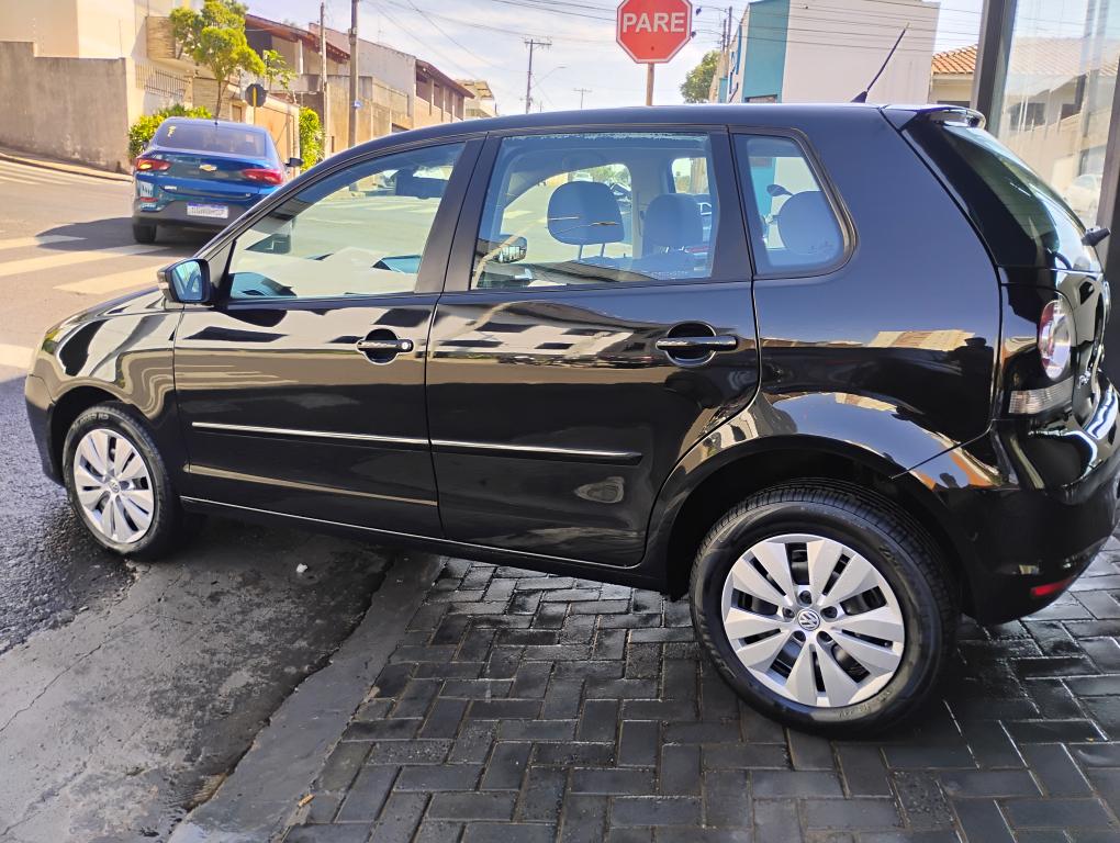 VOLKSWAGEN Polo Hatch - Foto