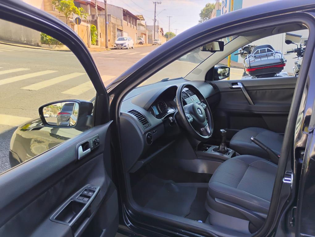 VOLKSWAGEN Polo Hatch - Foto