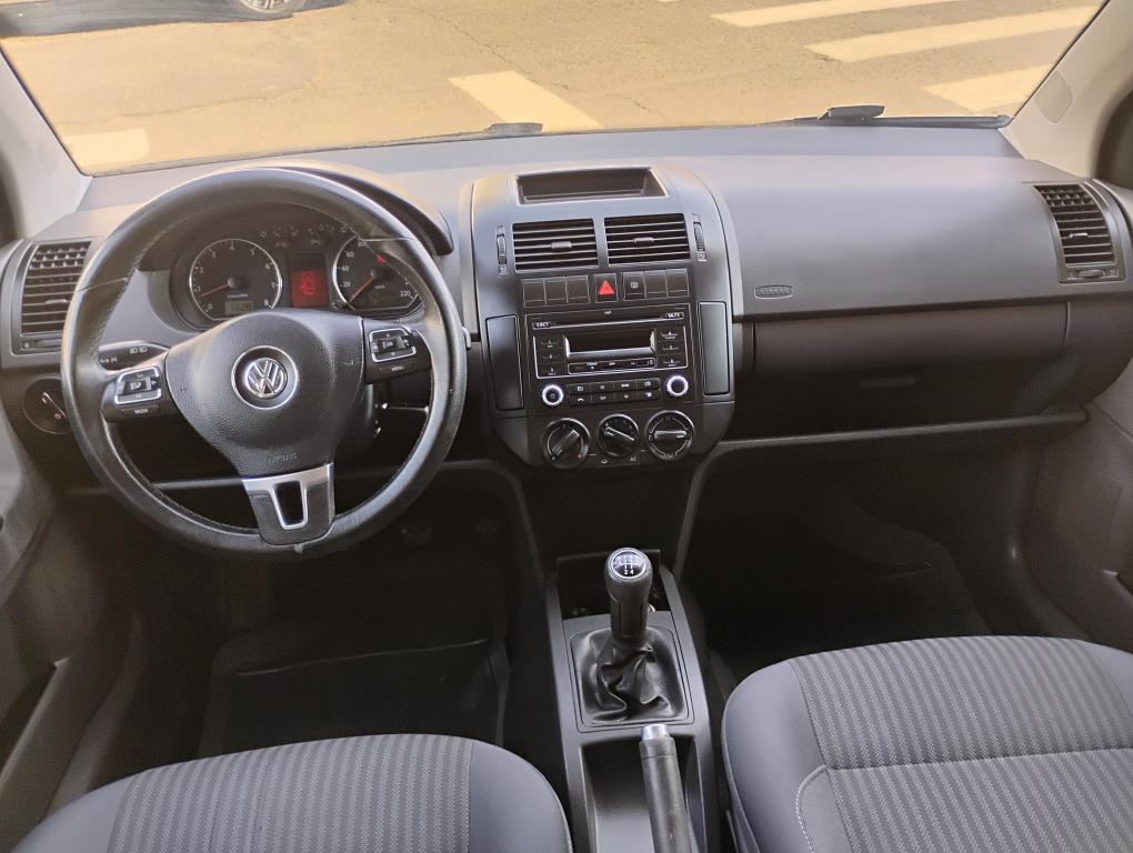 VOLKSWAGEN Polo Hatch - Foto