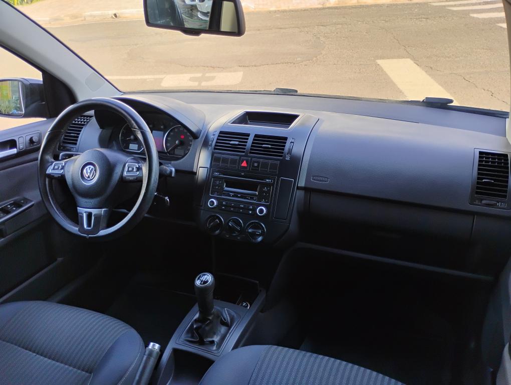 VOLKSWAGEN Polo Hatch - Foto