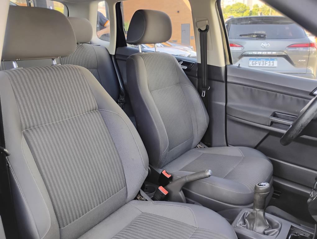 VOLKSWAGEN Polo Hatch - Foto