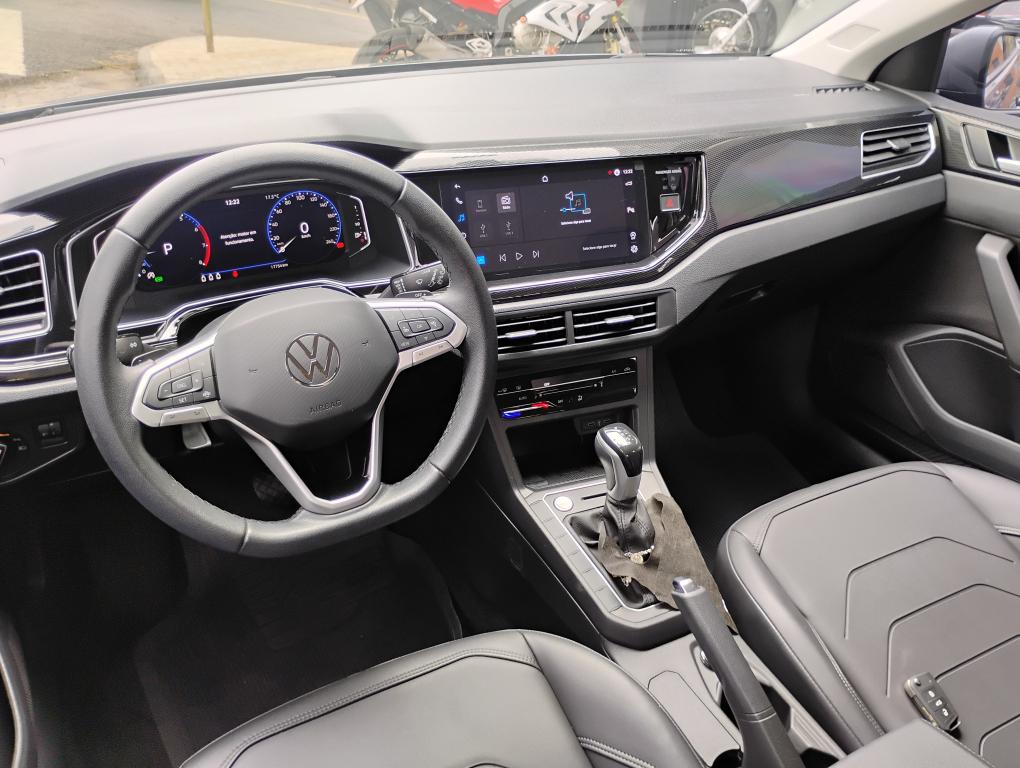 VOLKSWAGEN Polo Hatch - Foto