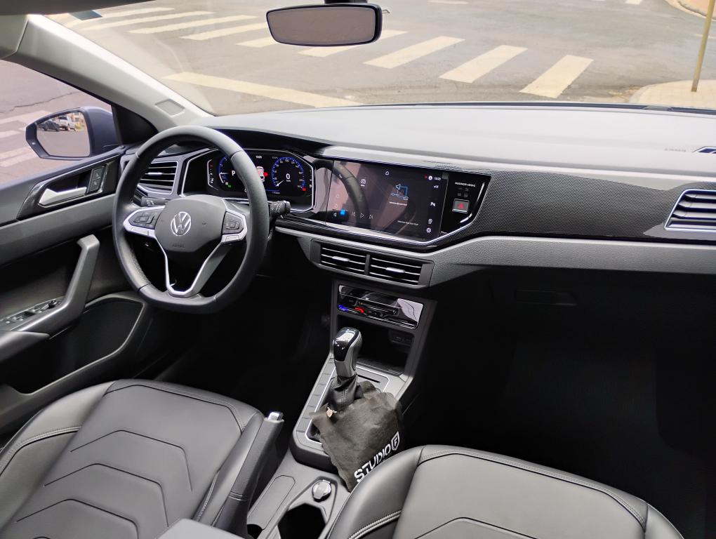 VOLKSWAGEN Polo Hatch - Foto