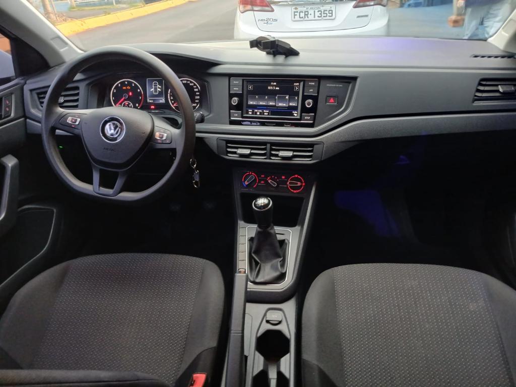 VOLKSWAGEN Polo Hatch - Foto
