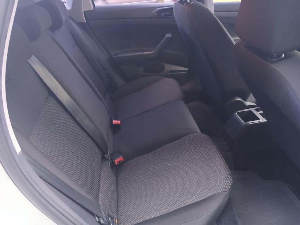 VOLKSWAGEN Polo Hatch - Foto