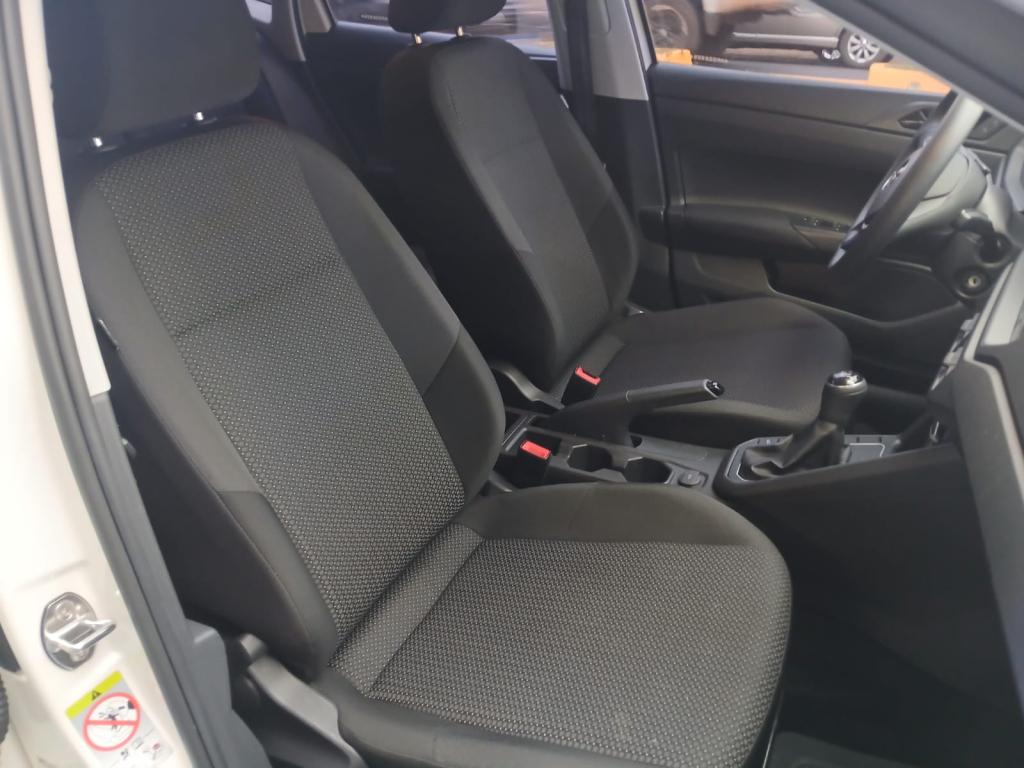 VOLKSWAGEN Polo Hatch - Foto