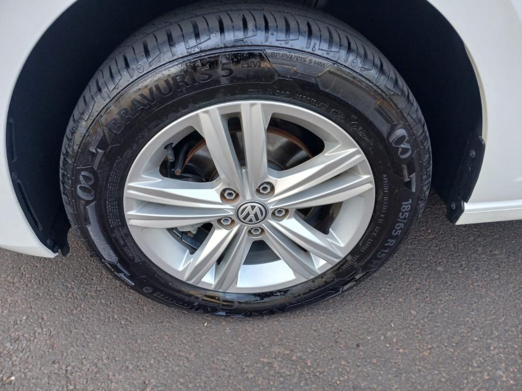 VOLKSWAGEN Polo Hatch - Foto