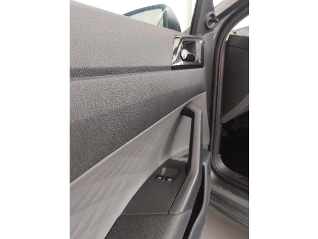 VOLKSWAGEN Polo Hatch - Foto