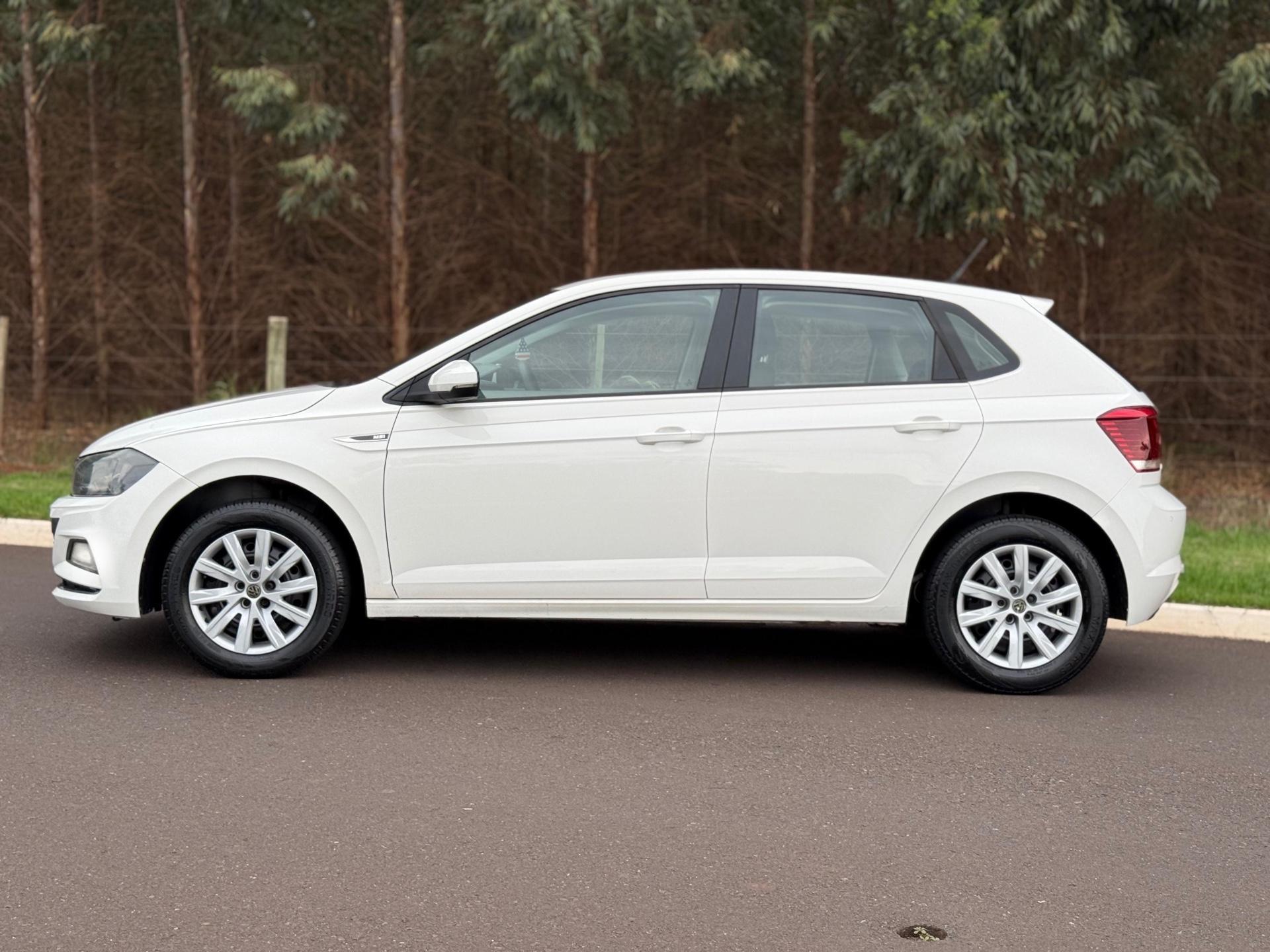 VOLKSWAGEN Polo Hatch - Foto