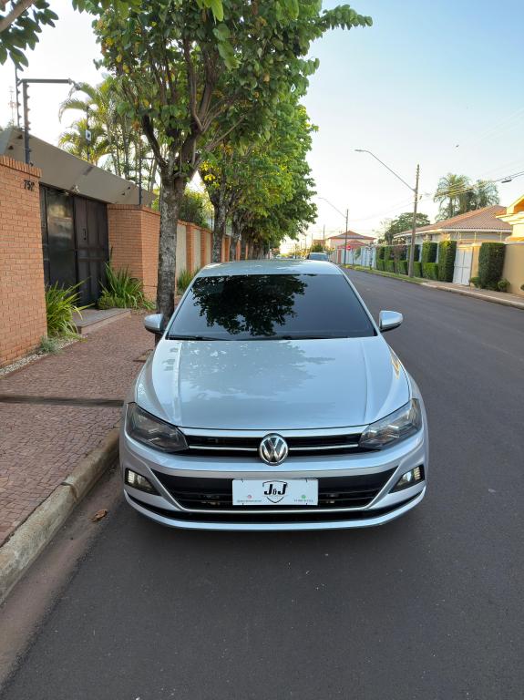 VOLKSWAGEN Polo Hatch - Foto