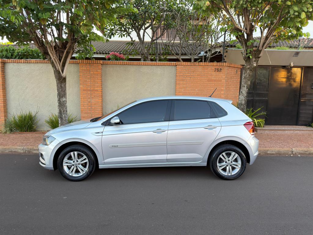 VOLKSWAGEN Polo Hatch - Foto