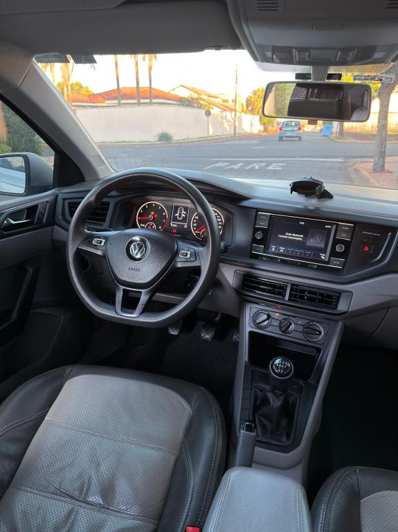 VOLKSWAGEN Polo Hatch - Foto